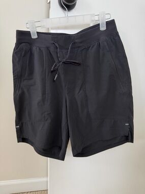 Men's lululemon Black Athletic Drawstring Shorts